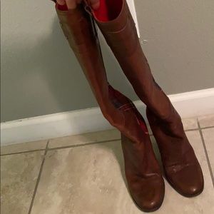 Burberry boots